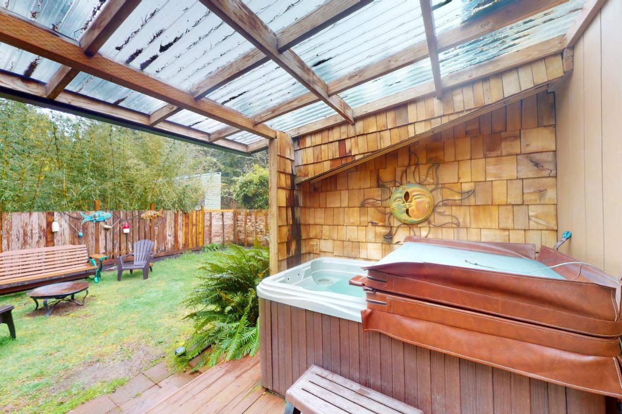 The Getaway Villa Tillicum Beach Exterior foto